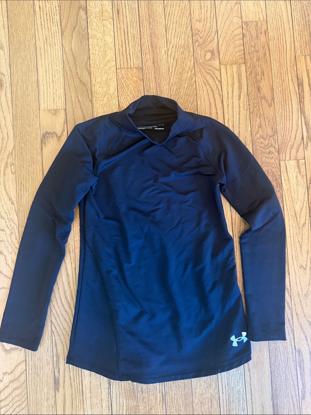 Under Armour black Long Sleeve cold gear Performance Top. Youth medium